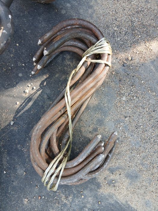 Продам крючок с запасками