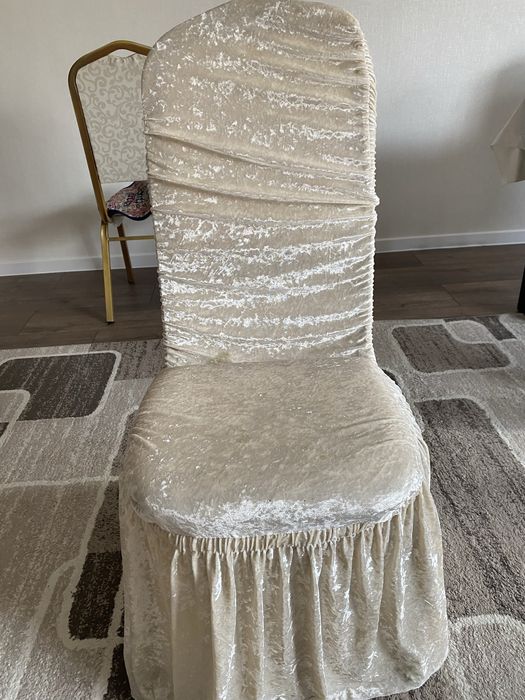 Продам кухонный стол с 12 стульями