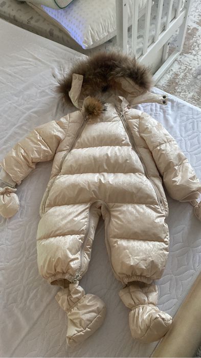 Продам зимний комбинезон, рост 80 см.
