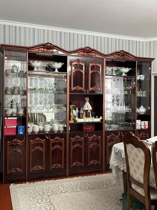 Сервант 50.000,есіктер 15000 тенгеден,темір есік 60000