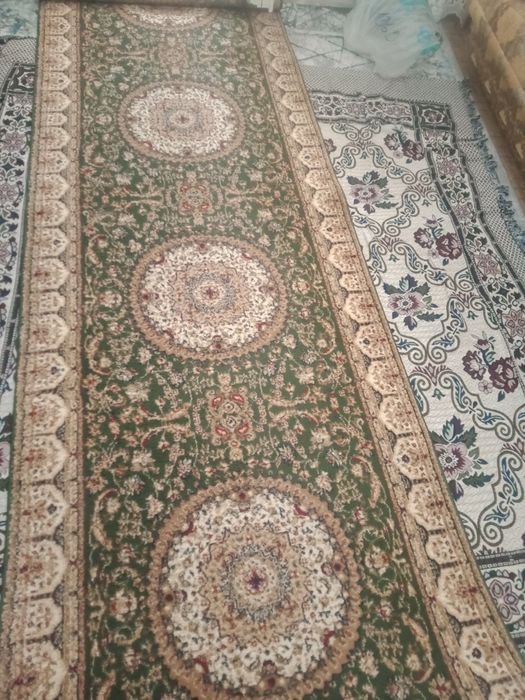 Продается ковер дорожка, размер 1/3