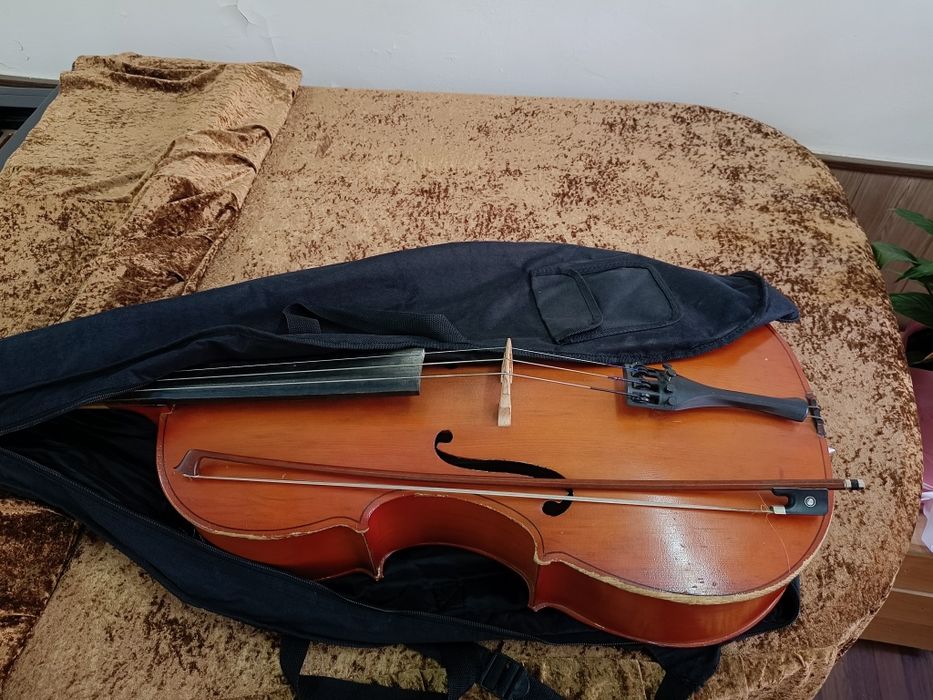 Виолончель 2/4 очень хороший звук Советский инструмент