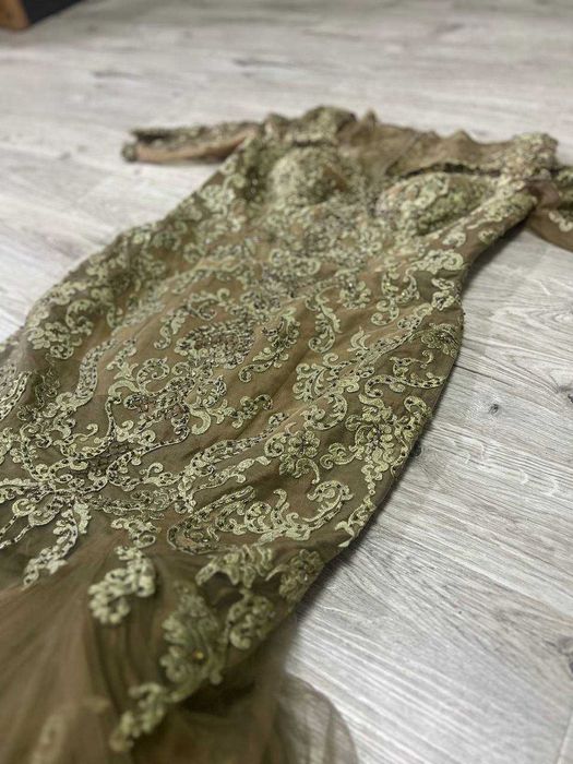 Продаются вечерние платья