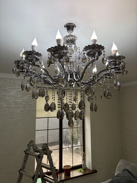 Продам Люстра