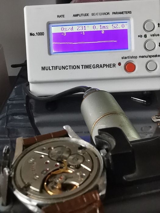 Ceas ETERNA Calendar 140T - Funcționează impecabil !