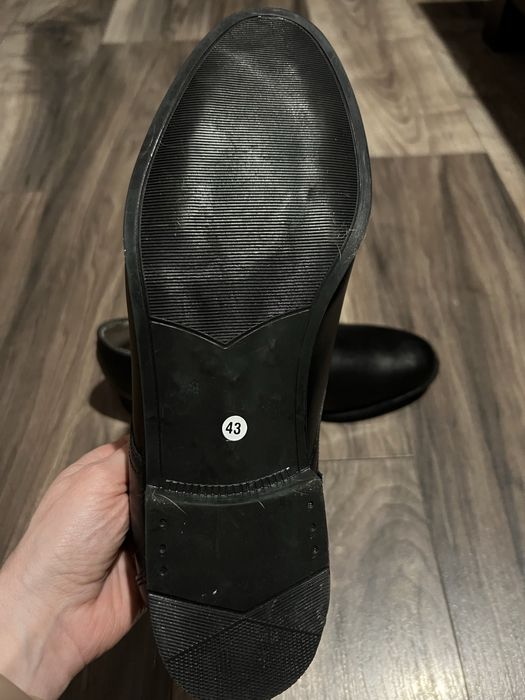 Чисто нови обувки от естествена кожа!