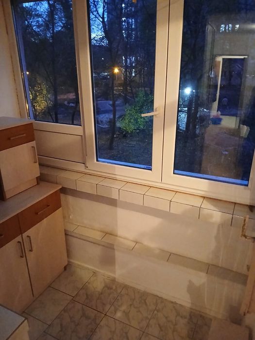 Închiriez garsonieră,zona Titan