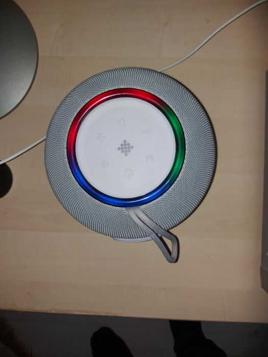 Продавам светеща караоке колонка