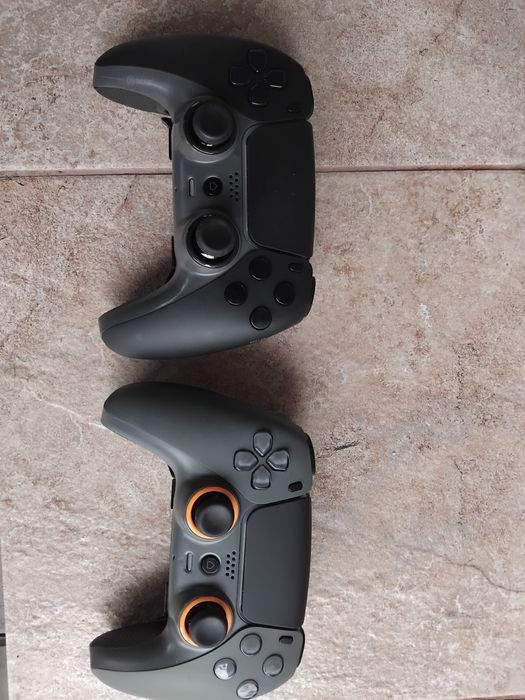 Controller PS5 elite custom realizat de SCUF Reflex