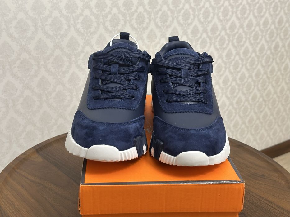 Продаётся кроссовка HERMES 41 размер маломерка новый