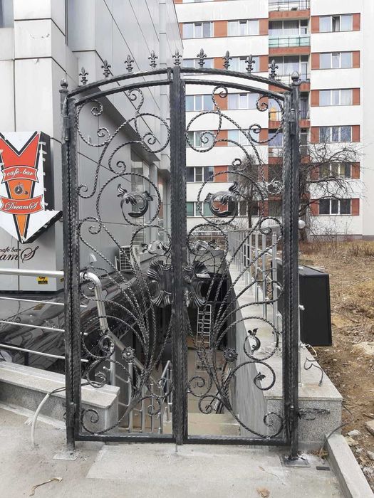 Под наем кафе- бар в Студентски град София - сутерен 150 кв.м.