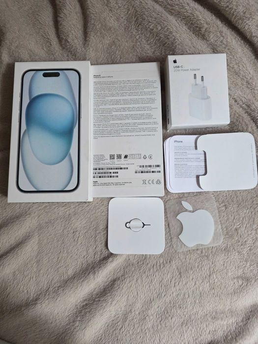 Продавам Iphone 15