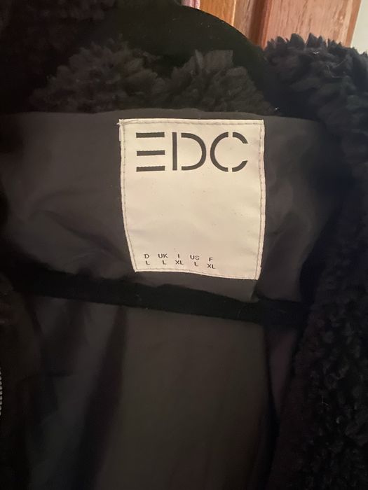 Яке с пух на EDC