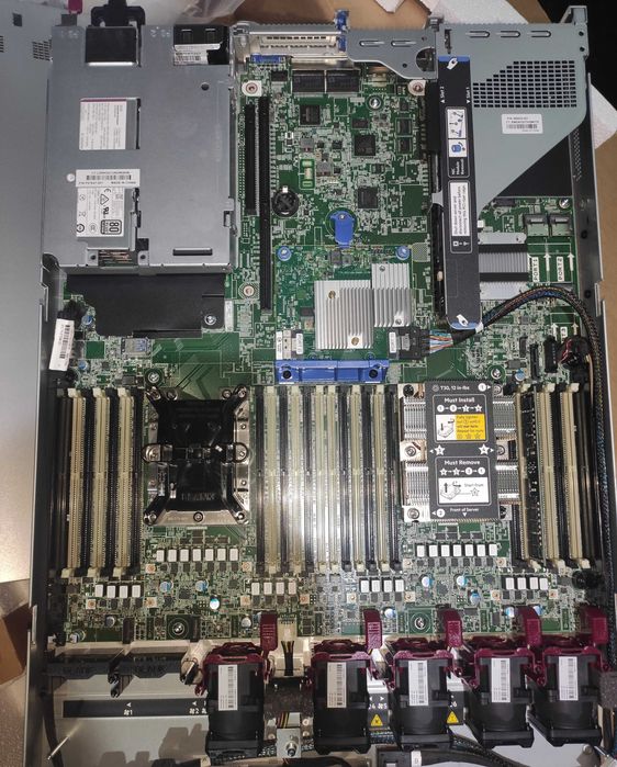 HPE DL360 G10 (P56956-B21)