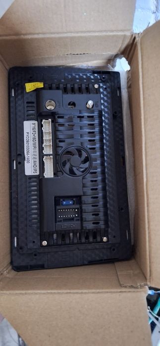 Андроид в машину.