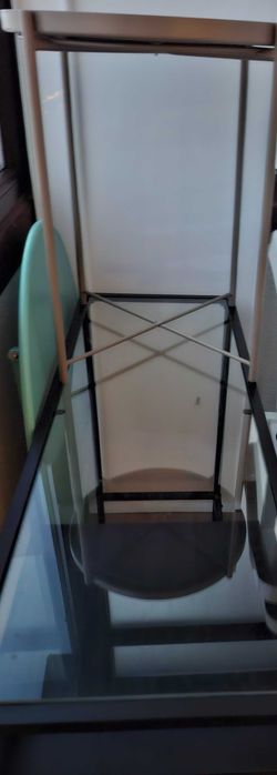 Vand birou Ikea si 2 mese