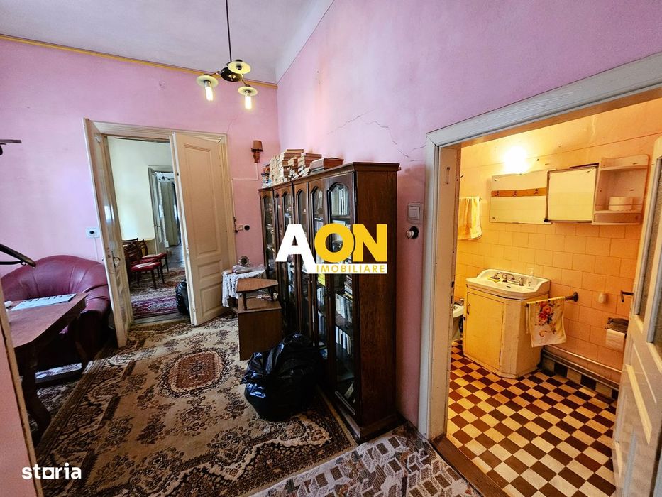 Casa 5 camere, 2 bai, 490 mp teren, Centru, pretabila pentru birouri