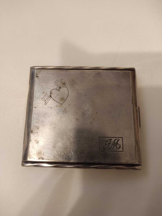 vand tabachera veche metalica