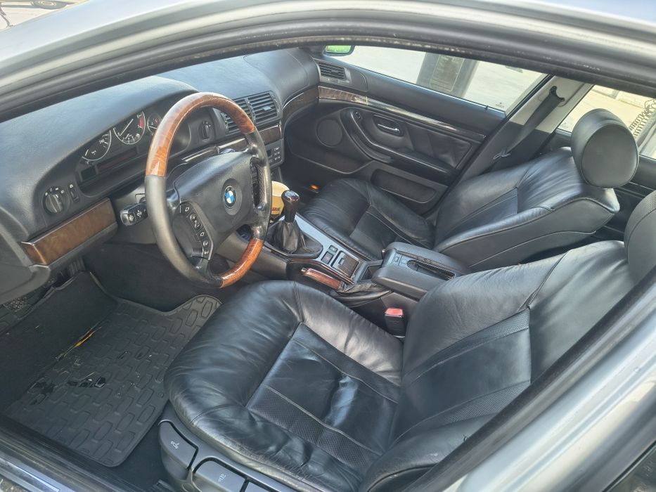 Vând BMW Seria 5 E39 (2003) – 525i Benzină, Manual