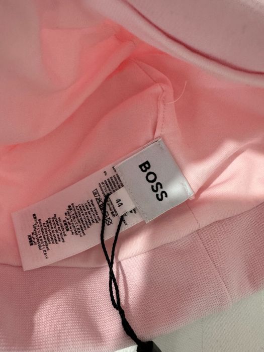 Vand combinezon Boss nou marimea 60 cm 3 luni