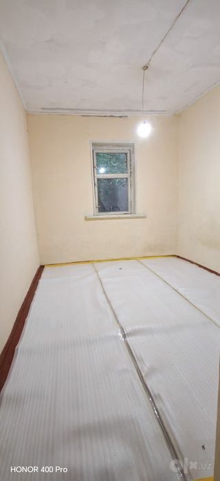 Qibray markazida 4.7 sotixli hovli sotiladi 1 liniya