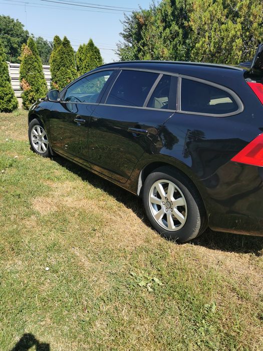 Vând Volvo v60 euro5