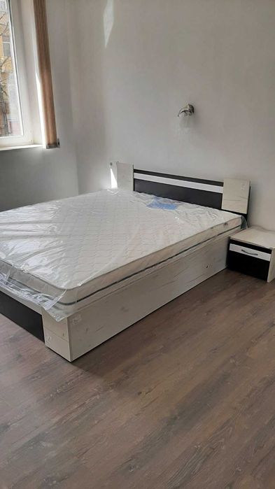 Дава се под наем Четиристаен апартамент в София, Изток - 100 кв.м за 950 € - Снимка #1