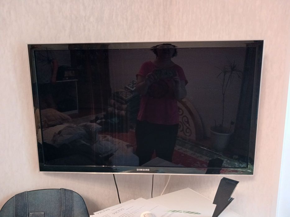 Телевизор "Samsung"