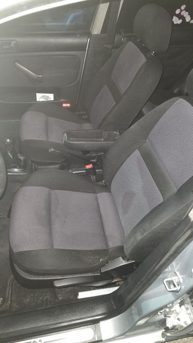 Vând golf 4 brek 1.6 16v 105cp 2002 proprietar fiscal pe loc