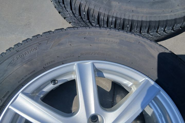 Jante aliaj cu anvelope 16 - set 7JX16H2 215/70R16 7JX16H2 215/70R16
