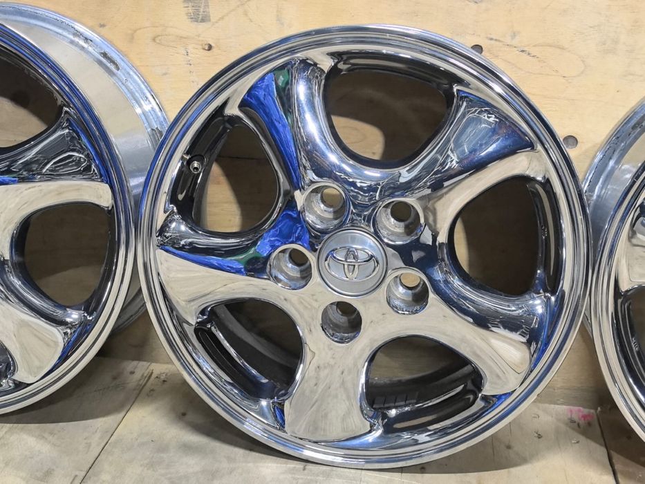 Диски R16 хром Toyota Windom 20-21 рестайлинг
