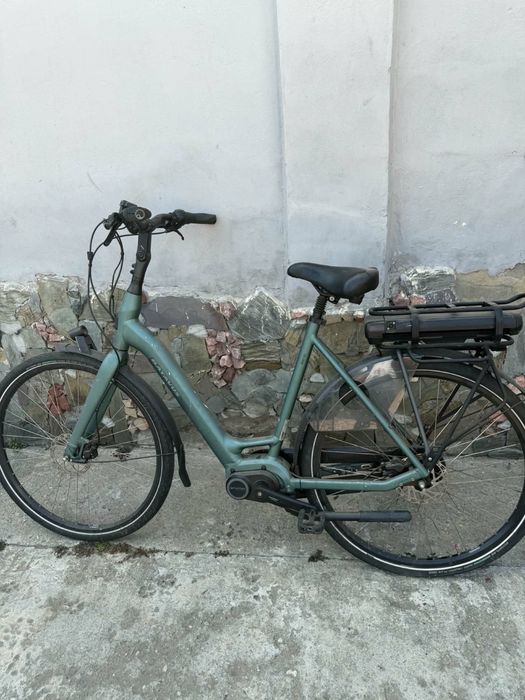 Vand biciclete electrice si simple