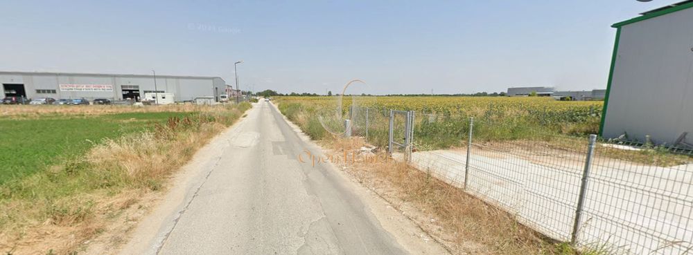 Промишлен парцел до Карловско шосе