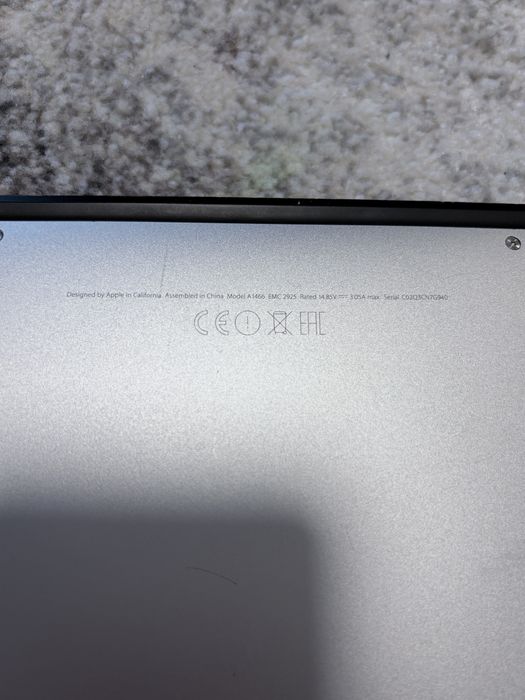 MacBook Air 13 inch (Early 2015) • 128GB SSD • Perfect Funcțional • Încărc