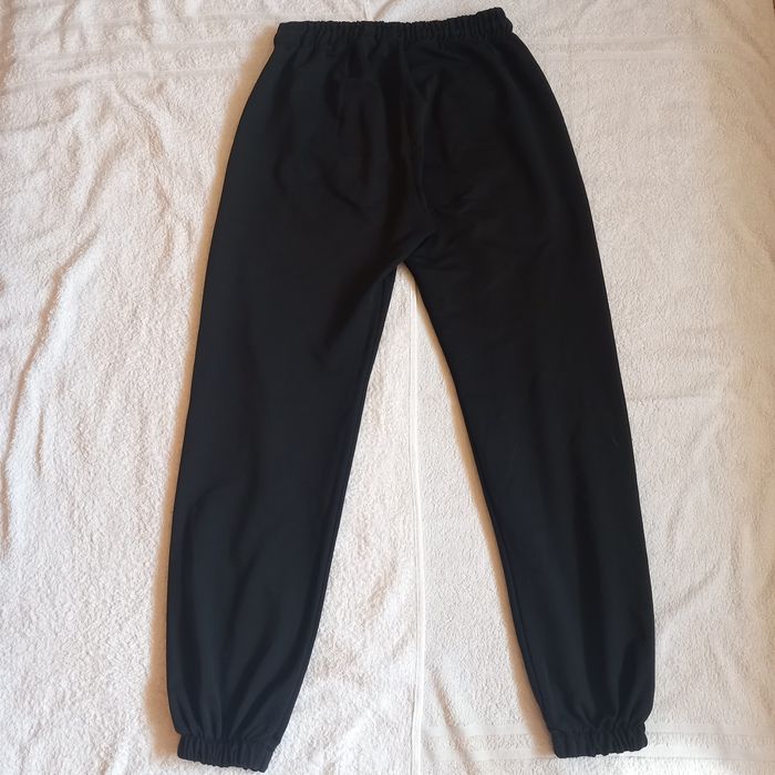 Pantaloni Nike, marimea M, nou fara eticheta, originali