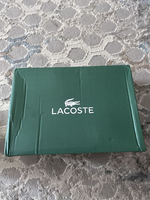 Продам кроссовки