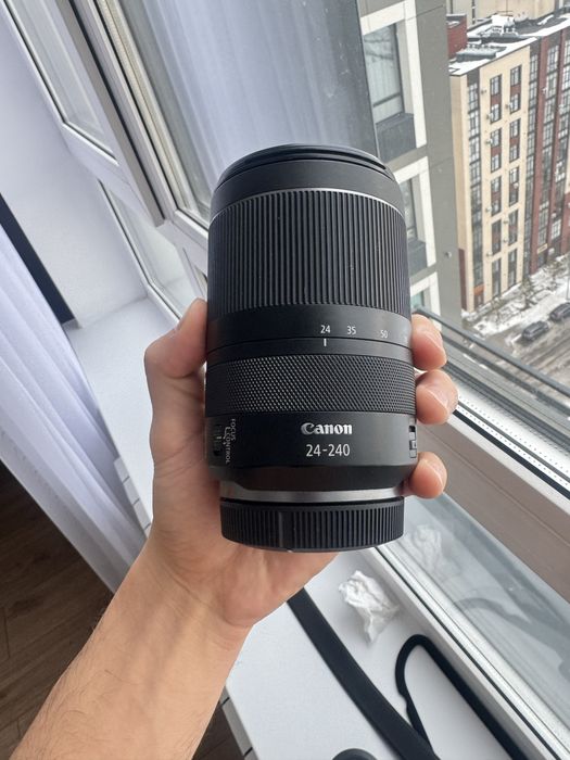 Обьектив Canon RF 24-240 f4