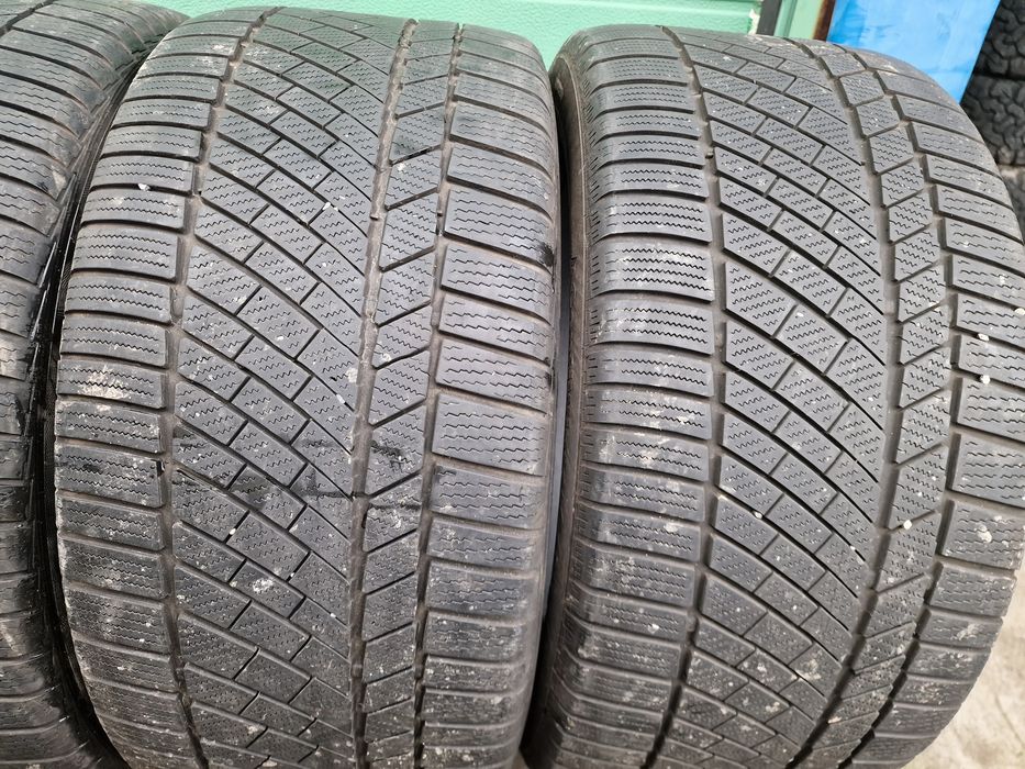 Anvelope 305/40R20 marca Continental, DOT 2020, 6 mm