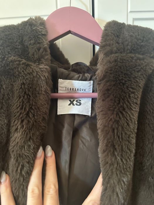 Космато палто Bershka