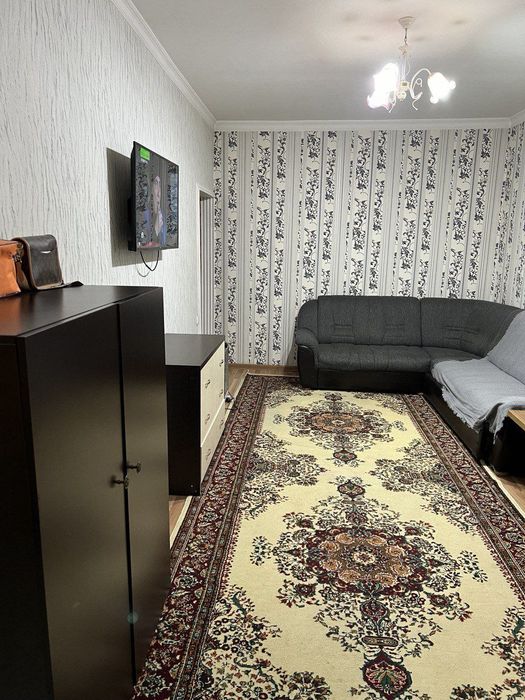 Юнусабад-15,, метро Туркистон. Только одному человеку