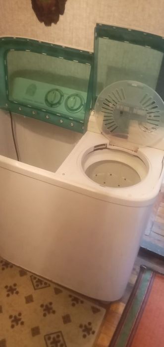 Продам машинку полу автомат