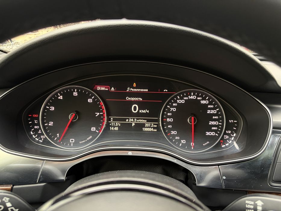 Audi A6 C7 3.0 TFSI Quattro Пневмо / Максимальная комплектация / Идеал