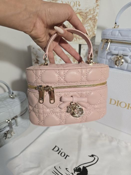 Дамска чанта Christian Dior Dioramour Mini Vanity Case