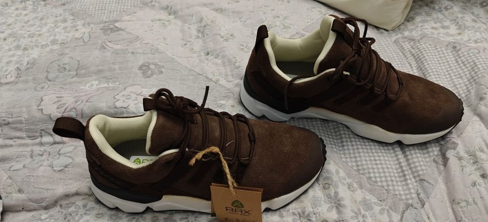 Срочно продам фирменную обувь RAX