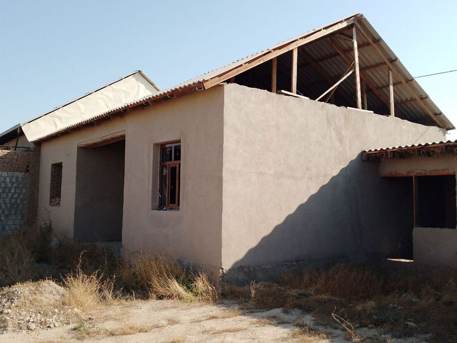 Zudlik bilan uy sotiladi