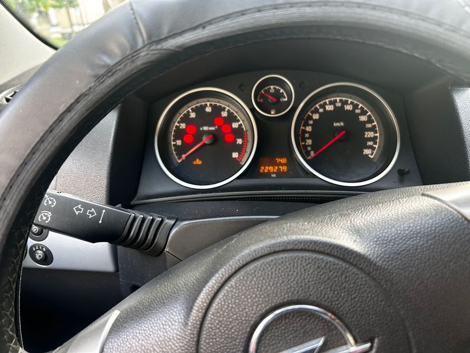 Opel Astra 1.4 benzina an 2005