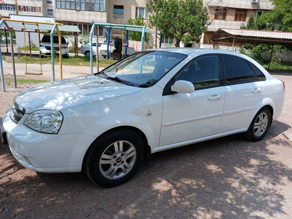 Chevrolaet Lacetti sotiladi!