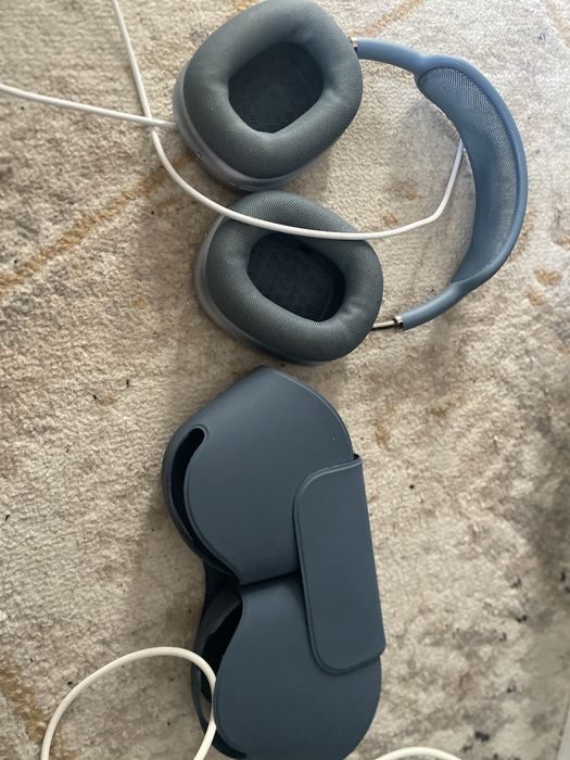 AirPods Max с гарантией