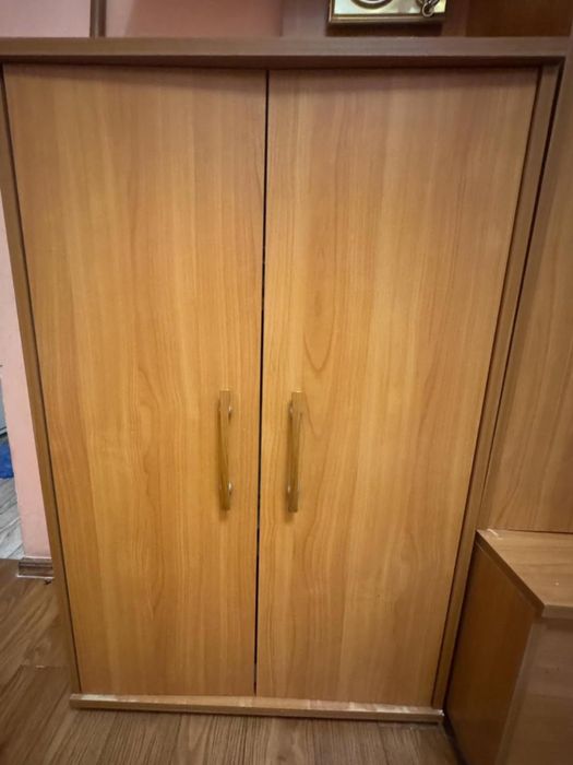 Продам шкаф из мебельной стенки