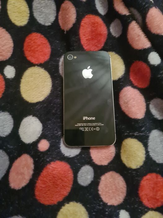 продам Apple iPhone 4s